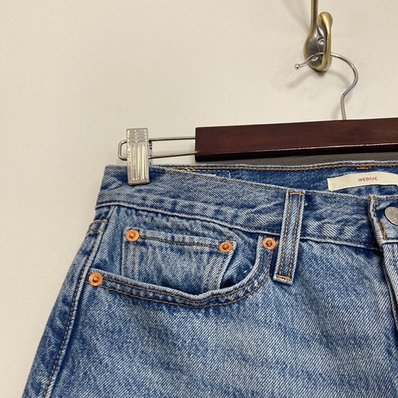 Levi's Wedgie Jeans Womens 28 x 26 Medium Blue Icon Fit High Rise Ankle Crop - Picture 5 of 15